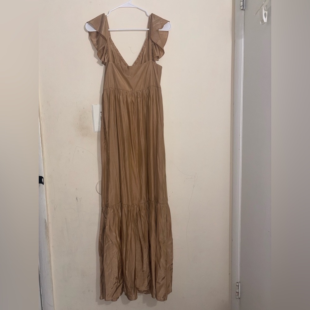 O.p.t. One Pretty Time Nude Tiered
Flowy Maxi Dress Womens Size M - Picture 3 of 13